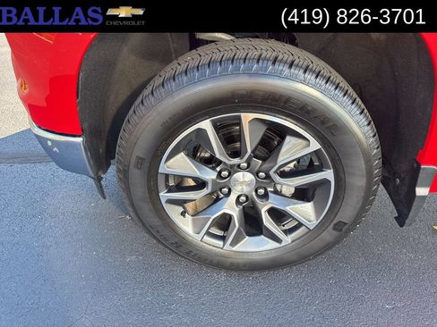 Certified 2022 Chevrolet Silverado 1500 LT AWD/4WD image 28