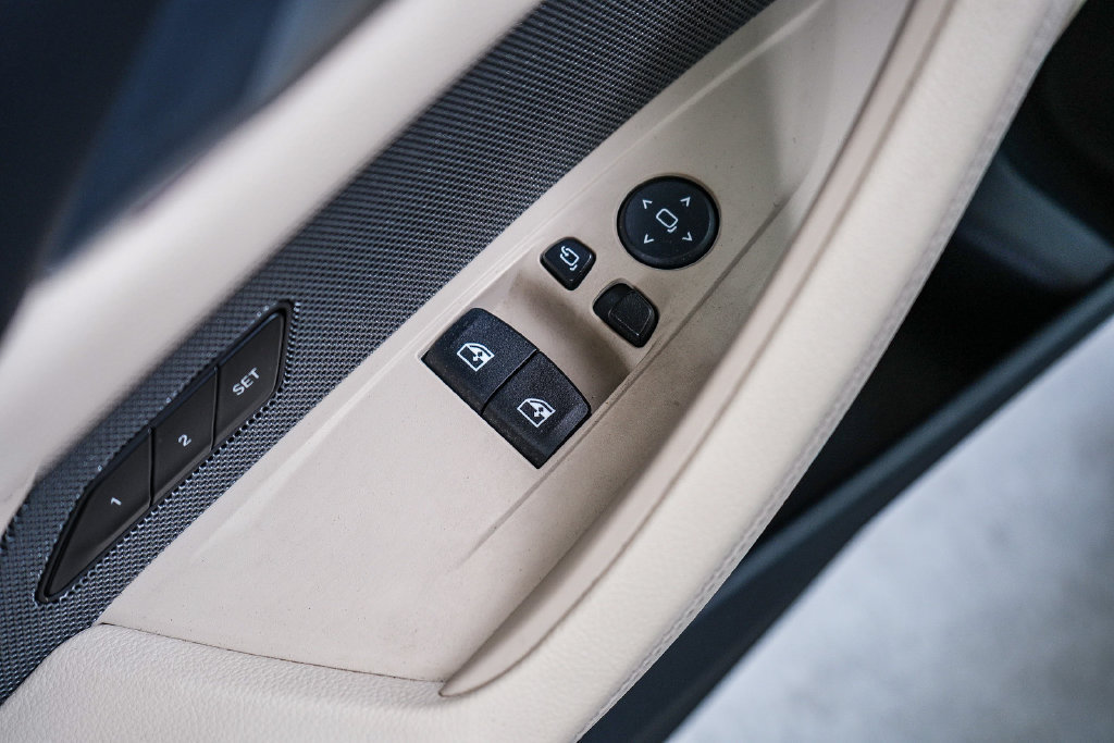 Used 2023 BMW M440i Coupe w/ Premium Package RWD image 20