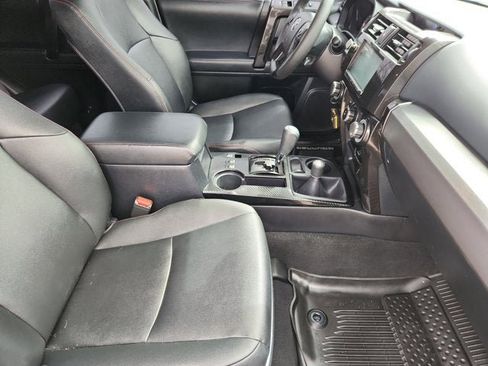 Used 2020 Toyota 4Runner Venture w/ Moonroof Package image 15