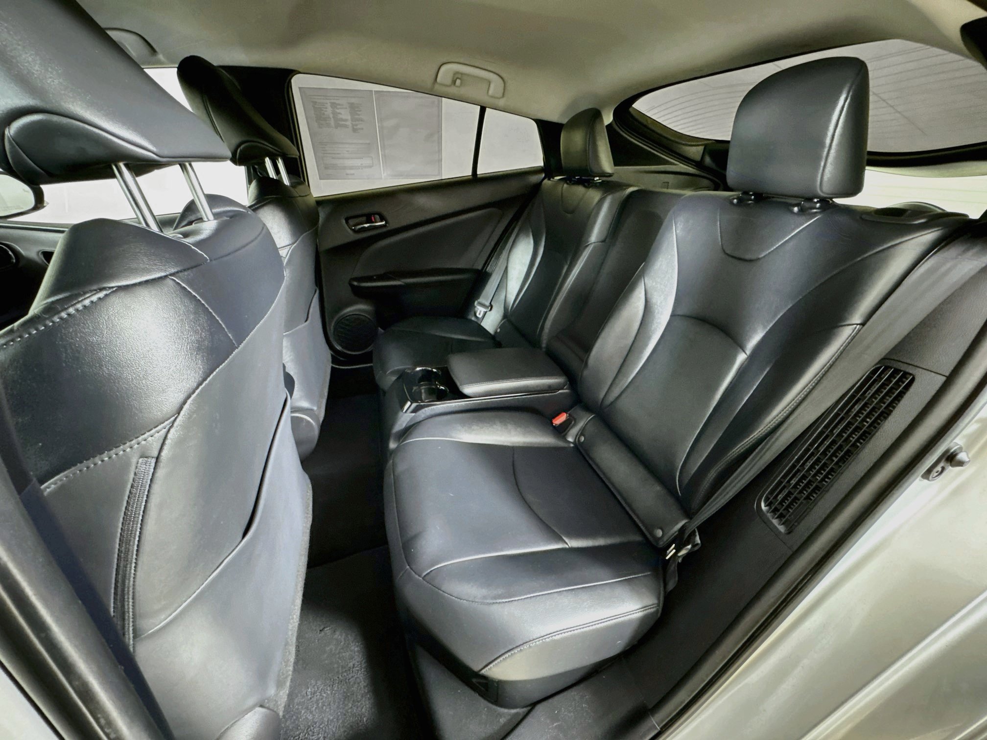 Certified 2017 Toyota Prius Prime Advanced FWD image 23