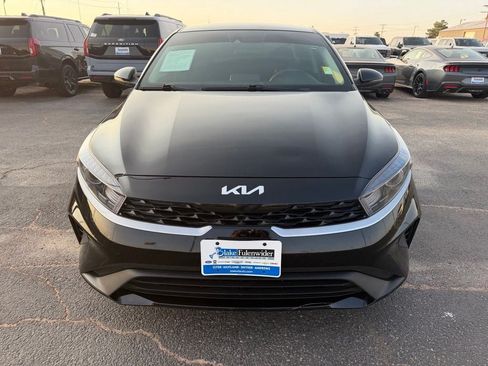 Used 2024 Kia Forte LXS w/ LXS Technology Package FWD image 3