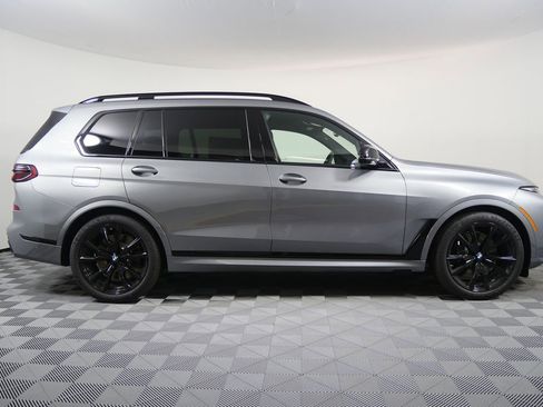 Used 2026 BMW X7 M60i image 2