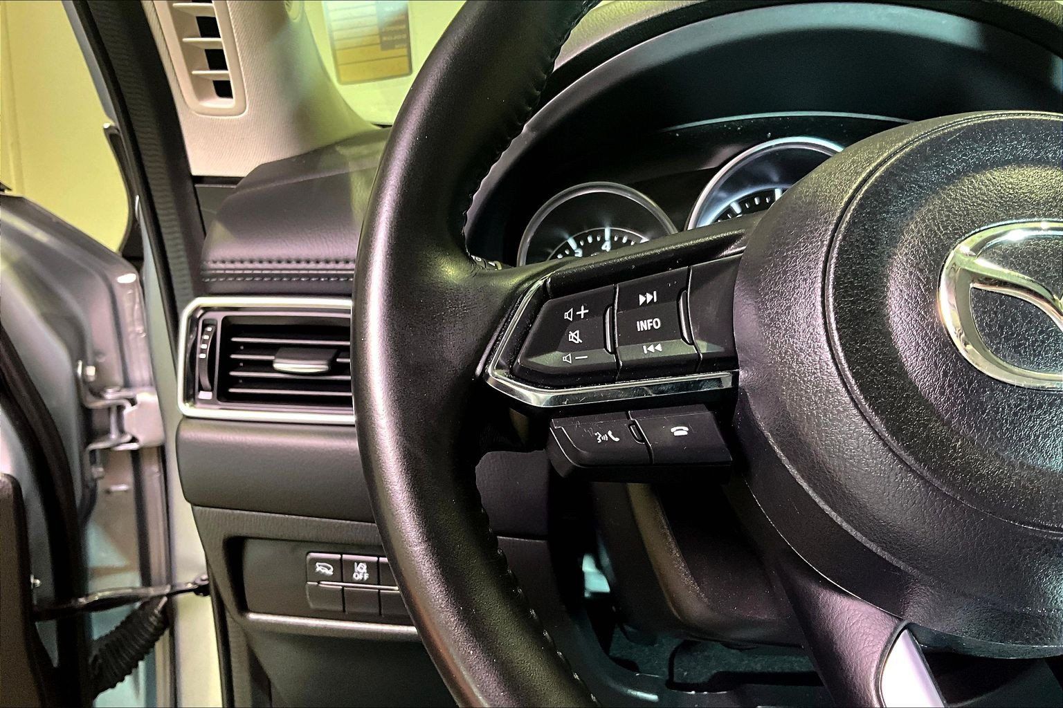 Used 2023 MAZDA CX-5 AWD 2.5 S w/ Select Package image 12