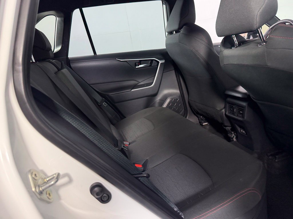 Used 2025 Toyota RAV4 SE AWD/4WD image 28