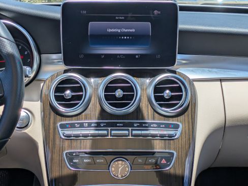 Used 2018 Mercedes-Benz C 300 Sedan image 16