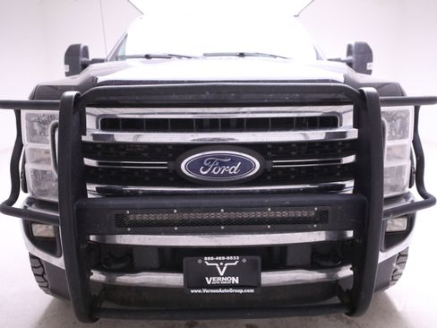 Used 2021 Ford F250 Lariat w/ Lariat Value Package image 7