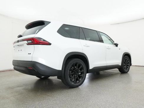 New 2026 Toyota Grand Highlander XLE FWD image 28