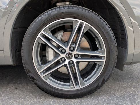 Used 2023 Audi Q5 e Premium w/ Convenience Package AWD/4WD image 27