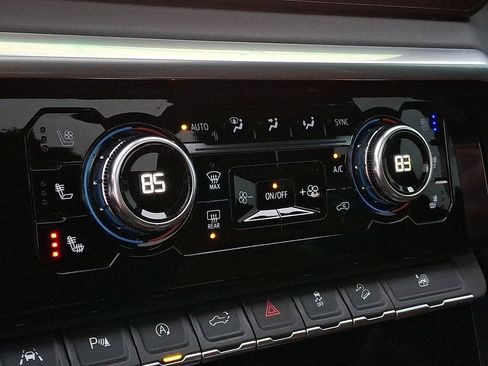 Used 2023 GMC Sierra 1500 Denali Ultimate image 13