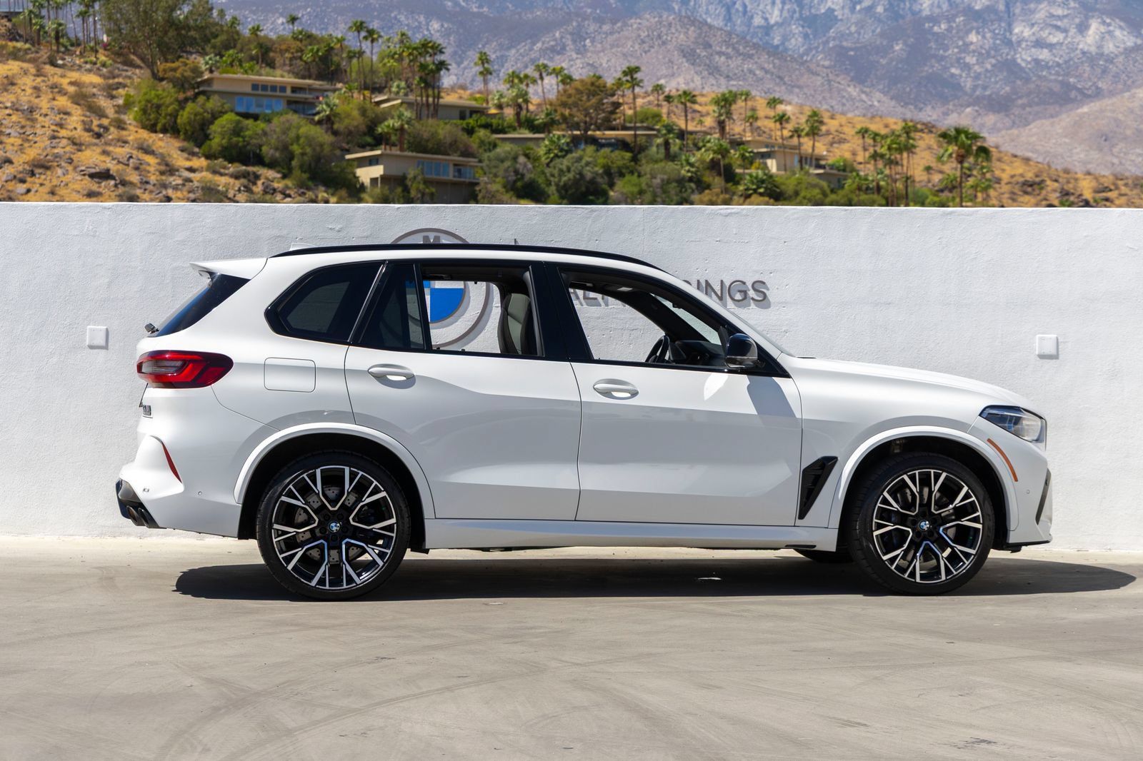Used 2021 BMW X5 M w/ Competition Package AWD/4WD image 5