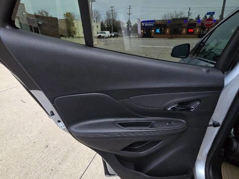 Used 2019 Buick Encore Sport Touring image 24