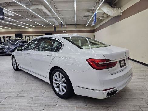 Used 2019 BMW 740i RWD image 8