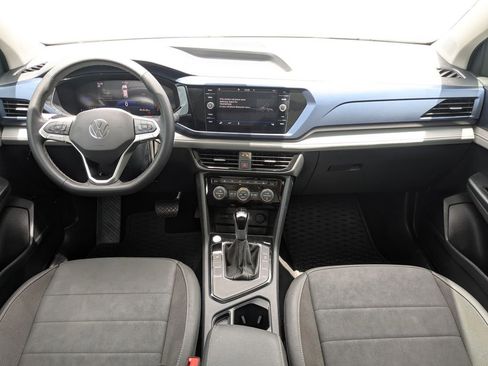 Used 2024 Volkswagen Taos SE w/ Panoramic Sunroof Package FWD image 13