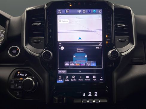 New 2026 RAM 1500 4x4 Crew Cab image 13