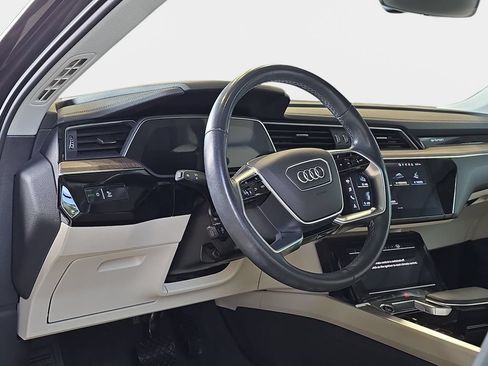Used 2024 Audi Q8 e-tron Premium Plus AWD/4WD image 19