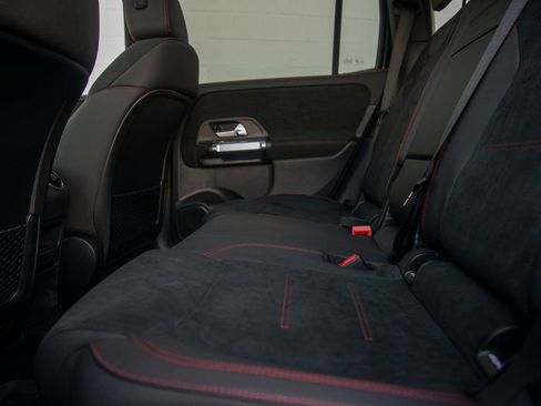 Certified 2025 Mercedes-Benz GLB 250 4MATIC image 27