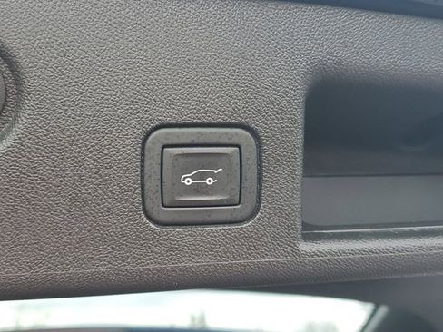 Certified 2023 Chevrolet Equinox Premier image 8