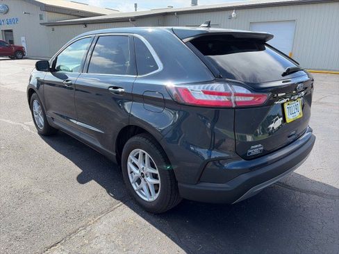 Used 2024 Ford Edge SEL w/ Convenience Package AWD/4WD image 3