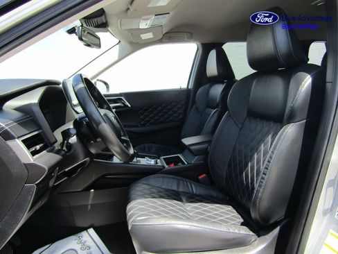 Used 2022 Mitsubishi Outlander SEL AWD/4WD image 3