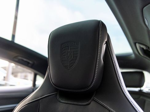 New 2026 Porsche Taycan 4S AWD/4WD image 27