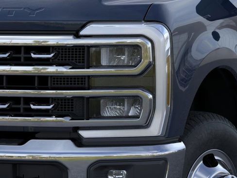 New 2025 Ford F350 Lariat w/ Chrome Package AWD/4WD image 19