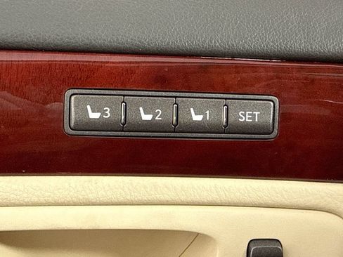 Used 2010 Lexus LS 460 RWD image 26