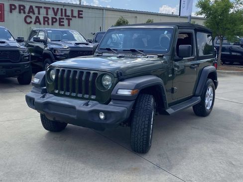 Used 2022 Jeep Wrangler Sport AWD/4WD image 38