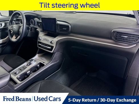 Used 2023 Ford Explorer XLT AWD/4WD image 33