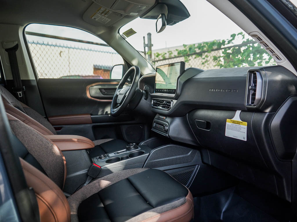 New 2026 Ford Bronco Sport Outer Banks w/ Sasquatch Outer Banks Package AWD/4WD image 9