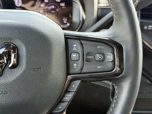Used 2024 RAM 2500 Limited AWD/4WD image 18