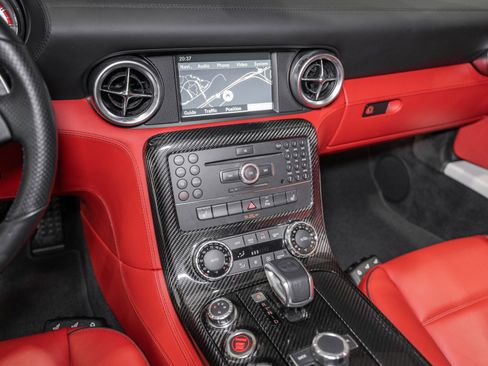 Used 2012 Mercedes-Benz SLS AMG Coupe image 35
