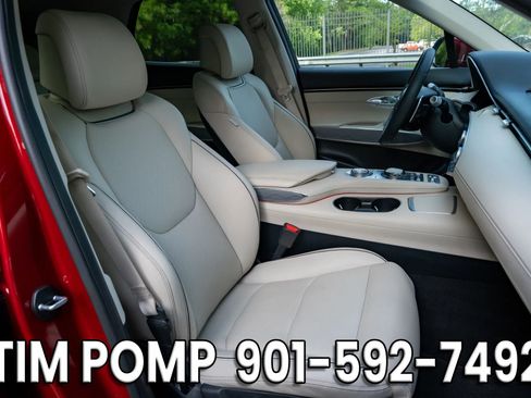 Used 2024 Genesis GV70 2.5T w/ Advanced Package AWD/4WD image 17