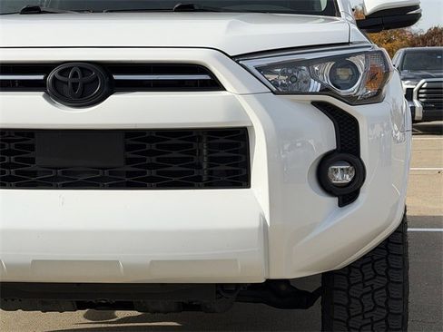 Certified 2023 Toyota 4Runner SR5 Premium image 8
