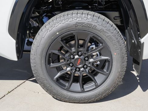 New 2026 Toyota Tundra Platinum w/ TRD Off-Road Package image 13