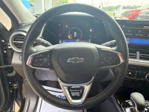 Used 2025 Chevrolet Trax ACTIV w/ Driver Confidence Package FWD image 15