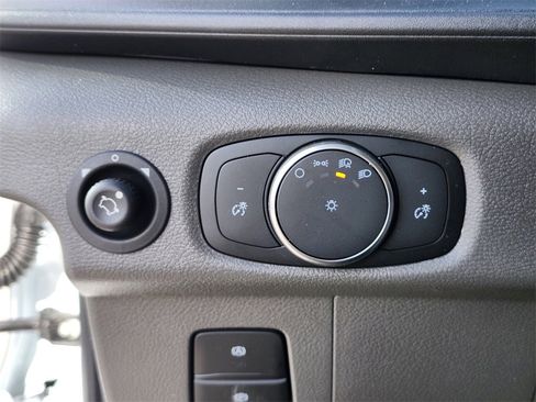 New 2026 Ford Transit 250 148 Medium Roof image 19