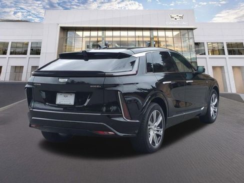 Certified 2024 Cadillac Lyriq Tech AWD/4WD image 6