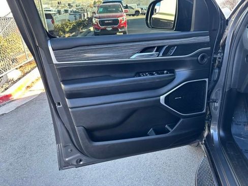 Used 2022 Jeep Wagoneer Series II image 10