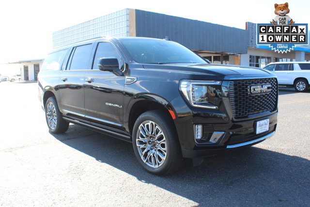 Used 2023 GMC Yukon XL Denali Ultimate w/ LPO, Floor Liner Package AWD/4WD image 1