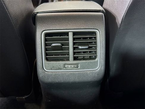 Used 2014 Volkswagen Passat TDI SEL Premium image 26