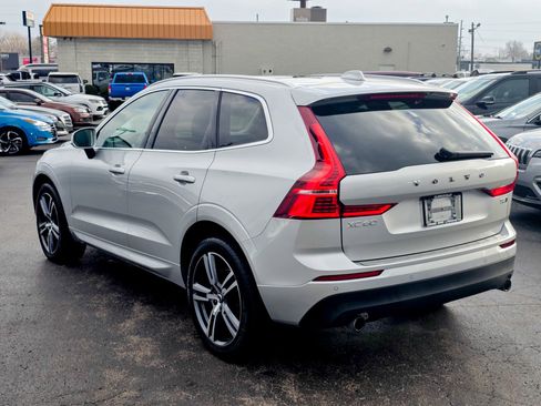Used 2021 Volvo XC60 T5 Momentum w/ Premium Package image 16