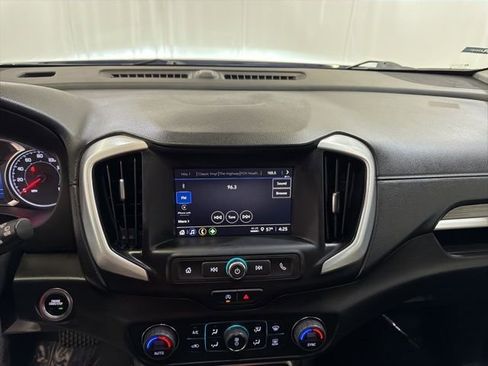 Used 2022 GMC Terrain SLE w/ Driver Convenience Package image 15