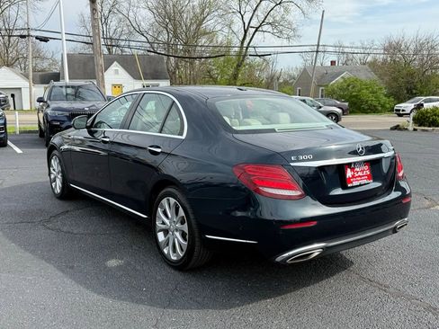 Used 2017 Mercedes-Benz E 300 4MATIC w/ Premium 1 Package image 6