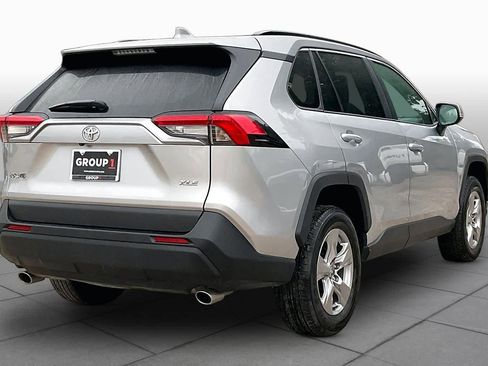 Used 2025 Toyota RAV4 XLE FWD image 13