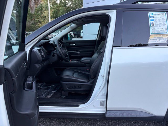 Used 2022 Nissan Pathfinder SL w/ SL Premium Package AWD/4WD image 11