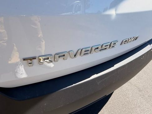 Used 2023 Chevrolet Traverse LT w/ LPO, Cargo Package AWD/4WD image 27