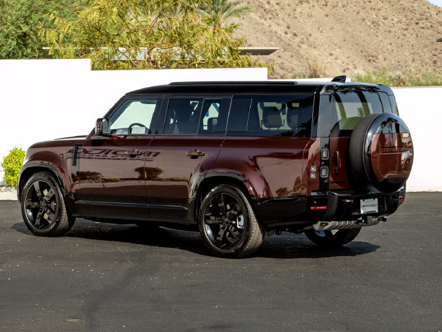 New 2026 Land Rover Defender 130 X-Dynamic SE AWD/4WD image 9