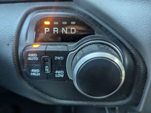 Used 2019 RAM 1500 Big Horn image 14