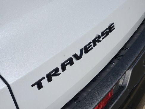 New 2026 Chevrolet Traverse LT image 7