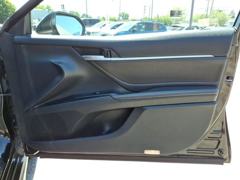 Used 2018 Toyota Camry XSE FWD image 27